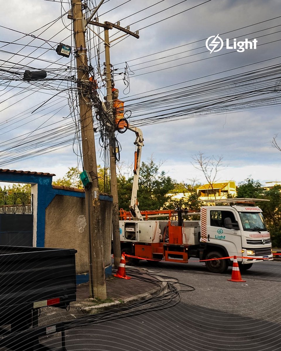 lightclientes's tweet photo. Ampliamos a nossa operação nas áreas ainda afetadas pelo vendaval, com a instalação de geradores em locais críticos, principalmente, na Zona Oeste e na Baixada Fluminense. https://t.co/JyE1PaQ4sS