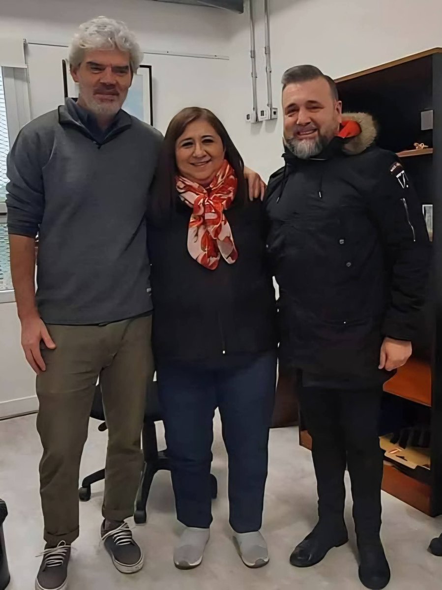 fabianpitro's tweet photo. La política m regaló el privilegio d conocer a una d las mejores militantes. Su compromiso, lucha y pasión x los humildes la llevaron vivir una vida d entrega hacia los demas. Querida #NegraLizzu llevaremos con orgullo tu nombre como ejemplo de amor. 
Hasta la Victoria siempre!! https://t.co/0PNQpx4xxi