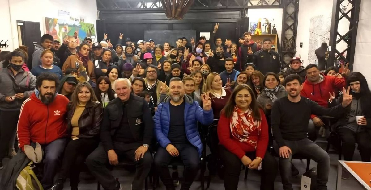 fabianpitro's tweet photo. La política m regaló el privilegio d conocer a una d las mejores militantes. Su compromiso, lucha y pasión x los humildes la llevaron vivir una vida d entrega hacia los demas. Querida #NegraLizzu llevaremos con orgullo tu nombre como ejemplo de amor. 
Hasta la Victoria siempre!! https://t.co/0PNQpx4xxi
