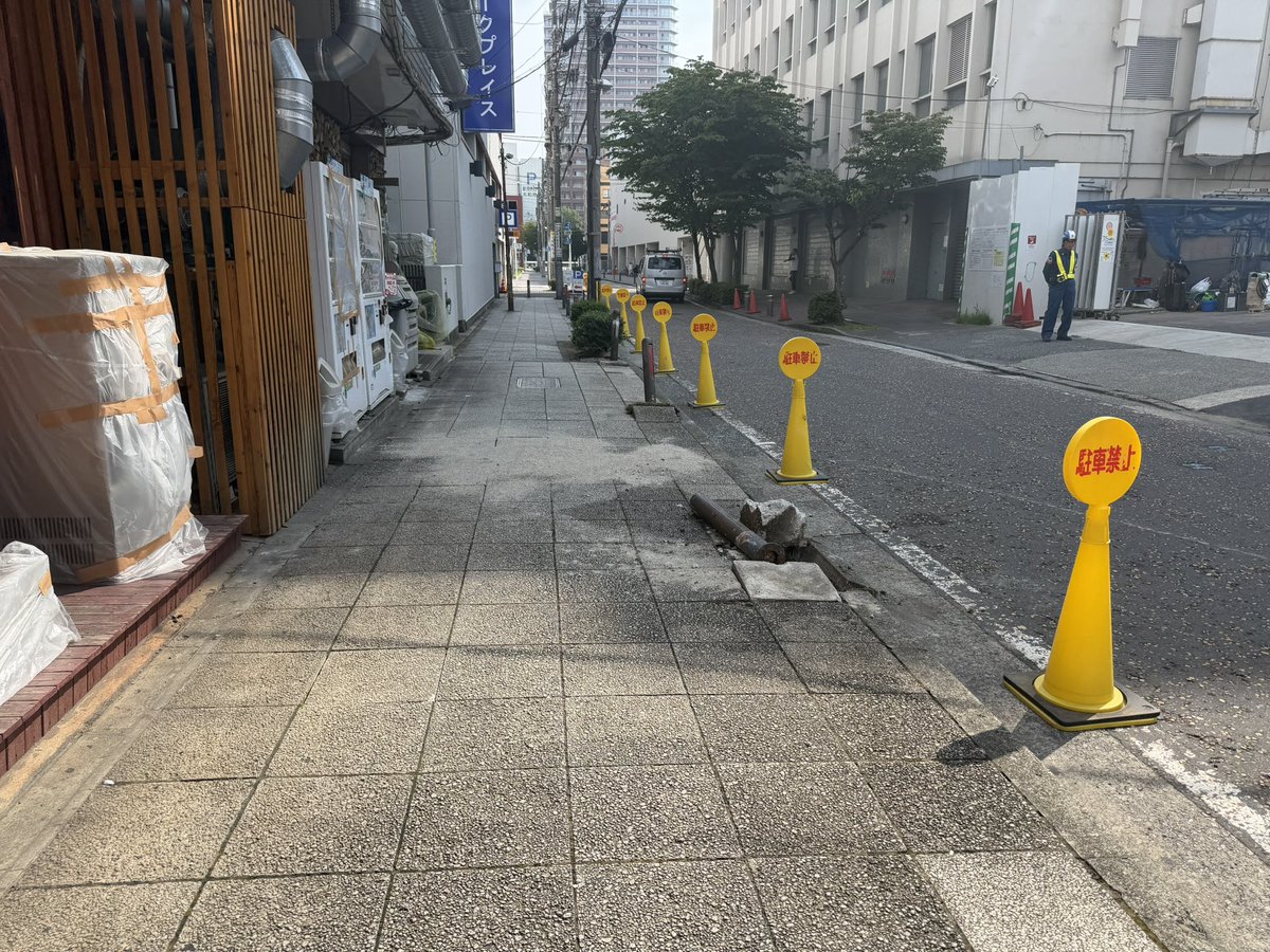 yokohamasuki_tw's tweet photo. 福富町の事故現場。通り道だったので見てきました。 https://t.co/f5ec3139D5