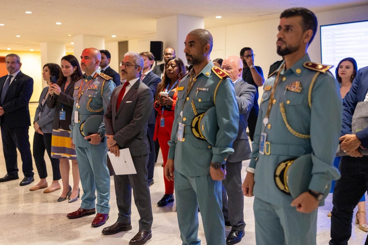 UAEMissionToUN's tweet photo. مشاركة دولة الإمارات🇦🇪 ، ممثلة بوزارة الداخلية، في القمة الخامسة لرؤساء أجهزة الشرطة التابعة للأمم المتحدة 2026 في نيويورك.

وخلال مشاركتها في الفعاليات واللقاءات رفيعة المستوى، جمعت دولة الإمارات الشركاء والجهات المعنية لتعزيز الحوار حول مستقبل العمل الشرطي، والاستخدام المسؤول للذكاء الاصطناعي في العمل الشرطي، ودعم التدريب اللغوي في مجال حفظ السلام، وترسيخ العمل الشرطي الذي يستجيب لمنظور المرأة، وتوثيق التعاون الأمني الدولي.

وستواصل دولة الإمارات تعزيز الشراكات، وبناء قدرات الأجهزة الشرطية، ودعم مجتمعات أكثر أمناً وقدرة على الصمود حول العالم.