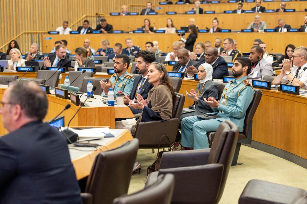 UAEMissionToUN's tweet photo. مشاركة دولة الإمارات🇦🇪 ، ممثلة بوزارة الداخلية، في القمة الخامسة لرؤساء أجهزة الشرطة التابعة للأمم المتحدة 2026 في نيويورك.

وخلال مشاركتها في الفعاليات واللقاءات رفيعة المستوى، جمعت دولة الإمارات الشركاء والجهات المعنية لتعزيز الحوار حول مستقبل العمل الشرطي، والاستخدام المسؤول للذكاء الاصطناعي في العمل الشرطي، ودعم التدريب اللغوي في مجال حفظ السلام، وترسيخ العمل الشرطي الذي يستجيب لمنظور المرأة، وتوثيق التعاون الأمني الدولي.

وستواصل دولة الإمارات تعزيز الشراكات، وبناء قدرات الأجهزة الشرطية، ودعم مجتمعات أكثر أمناً وقدرة على الصمود حول العالم.