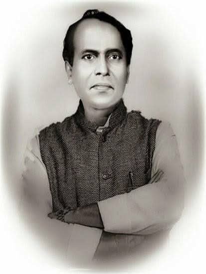dayakamPR's tweet photo. Remembering a great social reformer and writer #AnnabhauSathe on his birth anniversary. 

Anna Bhau could not attend school education, but he wrote 35 novels in Marathi. Among these "Fakira" is his masterpiece published in 1959. Besides novels he wrote short stories, a play, a travelogue on Russia, twelve screenplay and ballads. He wrote directly from his own experience in life, and his novels celebrate the fighting spirit in their characters who work against all odds in life.