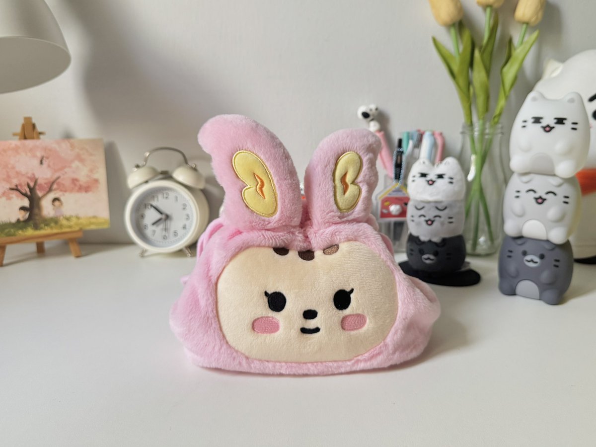 miejienius's tweet photo. finally got my toram pouch 🥰
tysm @yoonmelody1004 😊🤍 https://t.co/BrfD1aHDIh