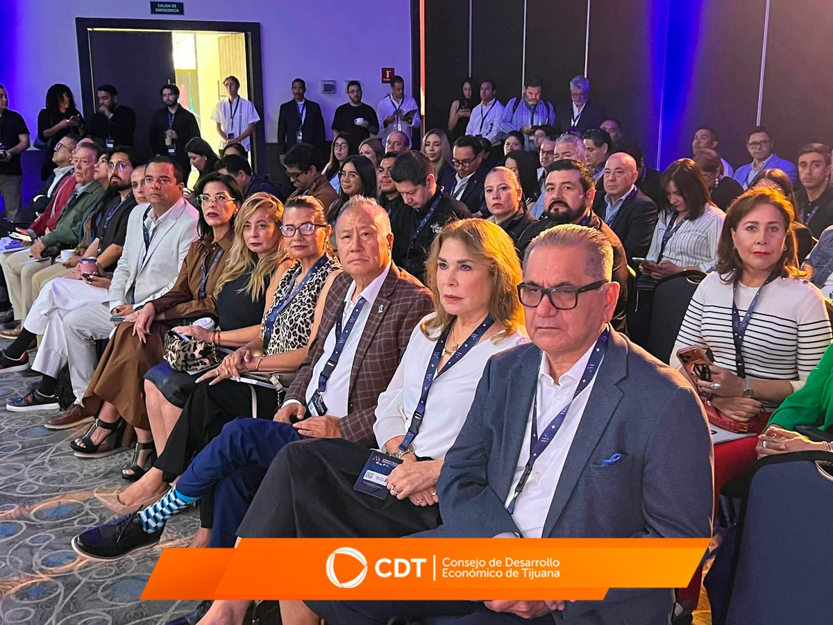 CDTijuana's tweet photo. La #IA ya está cambiando la forma en que la industria produce y decide.

Nuestra presidenta, Ana Alicia Meneses, participó en la inauguración del Frontera Futura AI Summit 2026, organizado por el #CCE Tijuana con apoyo de #FIDEM. https://t.co/kvelklPkNH