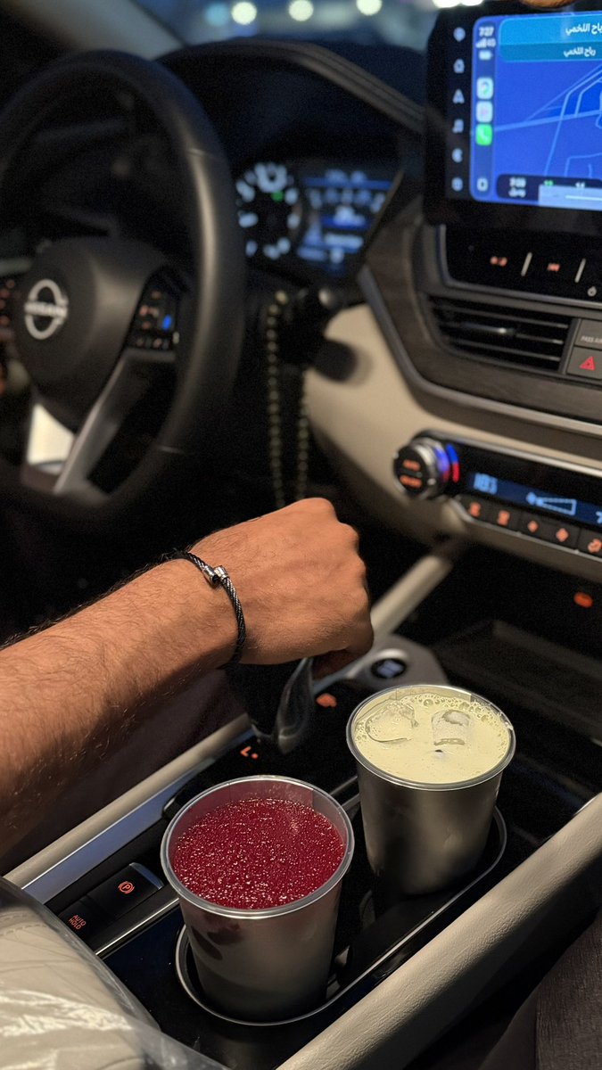 l0l93_'s tweet photo. عـاش من شــــافـك   —   وحيّـــا وأرتـوى
🤍🤍🤍🤍 https://t.co/5OEarxtcdw