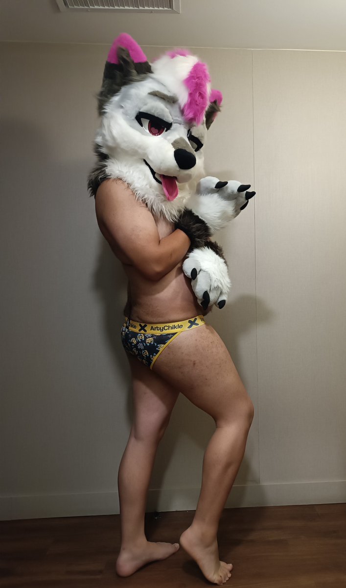FinnickGarrs's tweet photo. I like this pose ~ https://t.co/MEcoK0n6BY