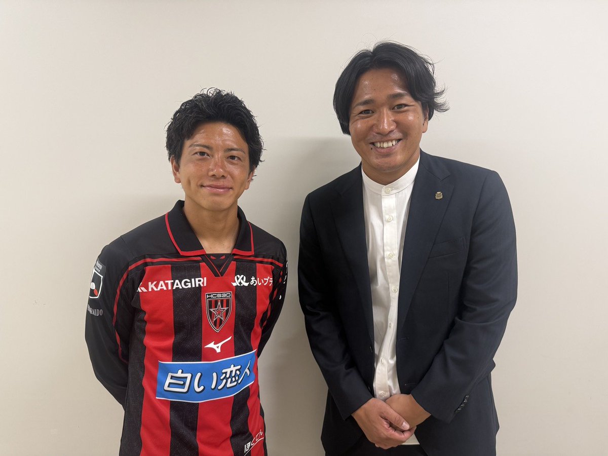 consaole's tweet photo. 今日一人目の登場は
長谷川選手✨✨ 

オフの話も⛳️聞いちゃいますよ😏
 #コンサオーレ https://t.co/ixJsbhpnpn