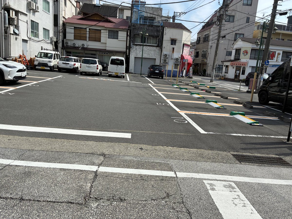 zukyoooooooooon's tweet photo. ピンポンパンポーン

サンビーチ監視塔より
お知らせいたします

9時頃のサンビーチです

あまり雲がないので暑いです

まだビーチに空きスペースあります

近くの駐車場も空き有りですね

Have a nice day

#熱海
#ATAMI
#アタミ
#サンビーチ https://t.co/gN8L63yi2q