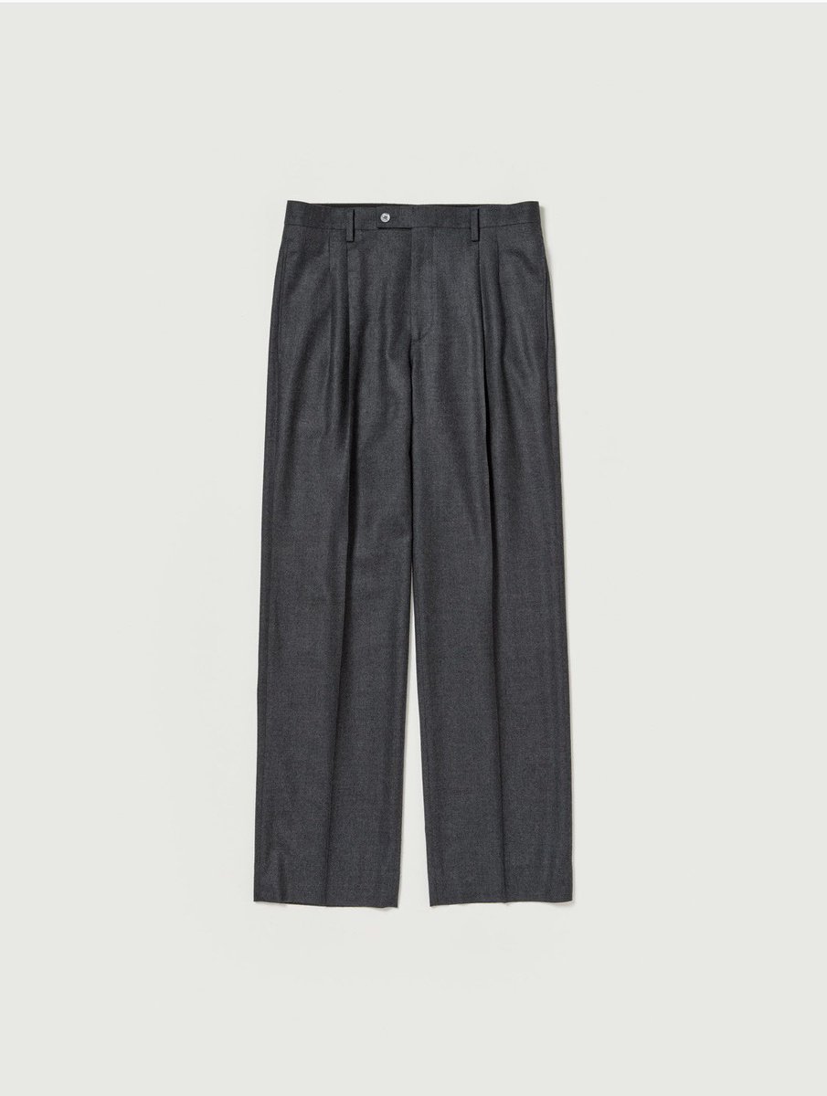 asastist's tweet photo. AURALEE 26AW

1発目はスラックスのみ購入。
黒いムートンが正直欲しいけど、冷静になって退散。(でもかなりよかったな...) https://t.co/ODd1GJK4ix