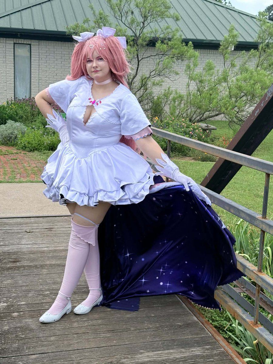 CreepzieCosplay's tweet photo. Godess madoka from madoka magica!!! #madokamagica #madoka #cosplay #madokacosplay https://t.co/BB12Wt5QTS