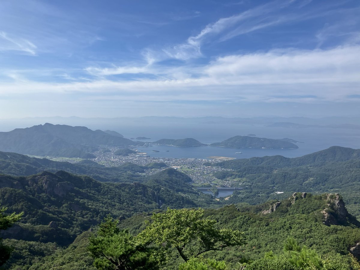 KankakeiRopeway's tweet photo. おはよう(☝️՞ਊ ՞)☝️ウェーイ

気温19℃

朝の山頂は過ごしやすいです！

8月もどうぞよろしくお願いします🚡 https://t.co/4gcEkD6XUl