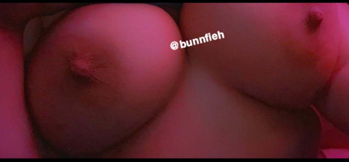 bunnfieh's tweet photo. do you like my perky big boobies ? :3 #nsfw #nsfwtwt #goonette #latina https://t.co/cxHPoao6Ap