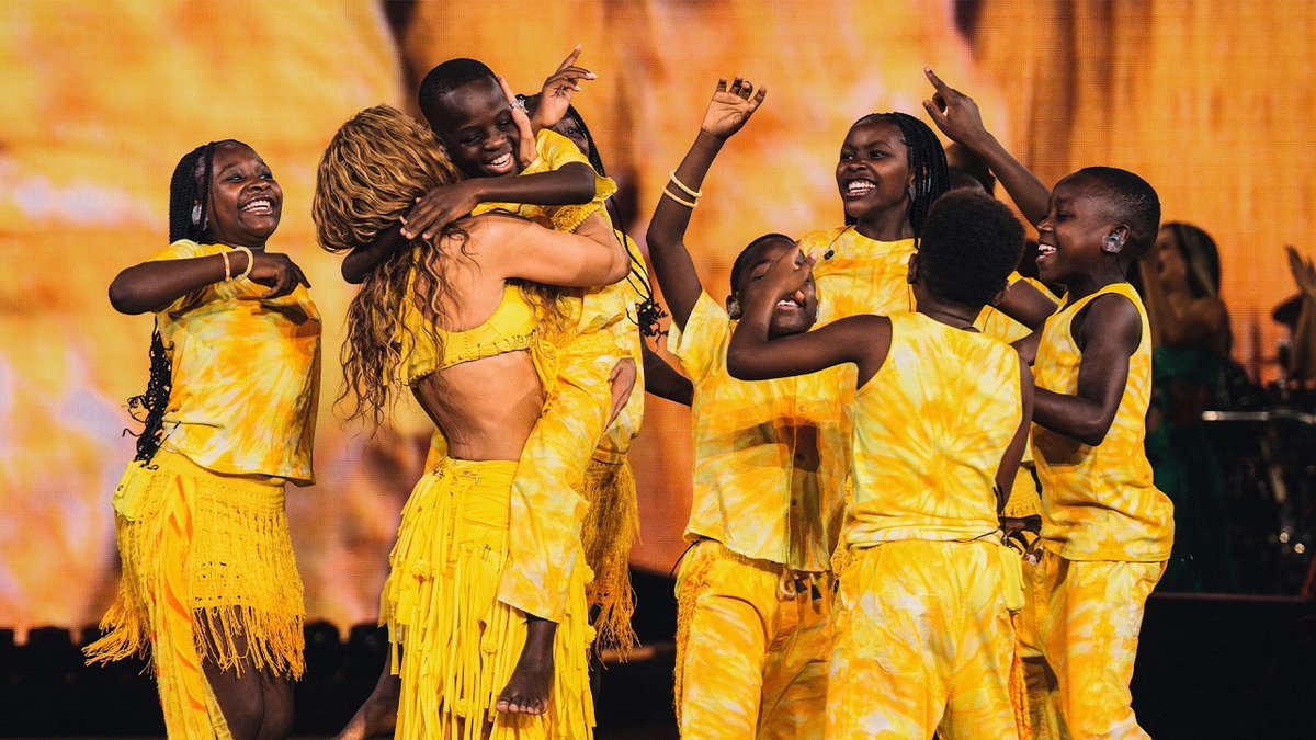 shakira_stuff's tweet photo. PERFECT! 💛 Shakira has uploaded her special performance of “Dai Dai” with the Ghetto Kids, the Ugandan dance troupe, to her YouTube channel.

Watch Now → https://t.co/bpWDSqpM0x https://t.co/4GcgnILi6j