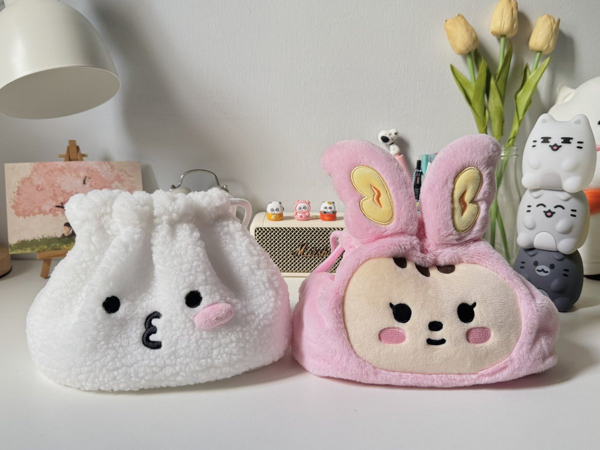 miejienius's tweet photo. ppyopuli and toram 🥰

my fur baby thought these miniteen pouches are his toys (๑>ᴗ<๑) https://t.co/RGylasZsMb