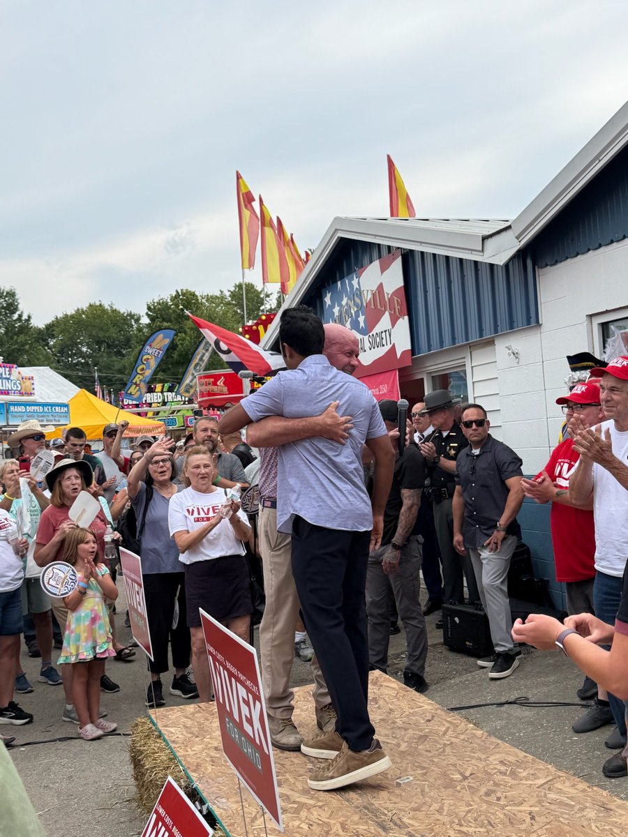 davetaylorOH's tweet photo. Great time at the Clermont County Fair! Always good seeing so many familiar faces and having the honor to introduce @VivekGRamaswamy to the crowd. Thank you all for the kind words and support—let’s keep building and ensure the 2nd District continues to thrive! 🇺🇸 

Massive shoutout to the Clermont County Young Republicans and the Clermont GOP for everything you do and for running this amazing booth! 

#OH02 #ClermontCounty #Ohio #CountyFair #DavidTaylorForCongress