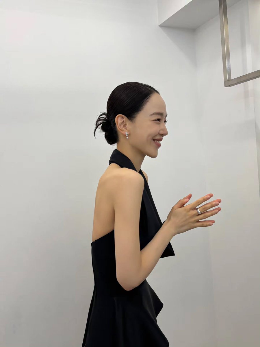 shinhs_archive's tweet photo. 260801 녜선 인스타

다시 한번 축하해 🖤

#신혜선 https://t.co/sBl2yF47K2