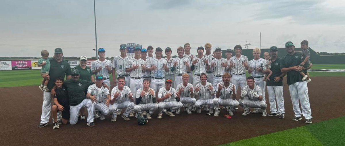 WalkAnderson15's tweet photo. Senior Season
THSCA Super Elite Team 

THSBCA 2nd Team All State Shortstop

1st Team All Brazos Valley Infield

Blue Bell/TSWA 1st Team All State Relief Pitcher

UIL All State Tournament Team-Utility

District 19-3A Most Valuable Player
@TC_Leopards https://t.co/Zd9hpoTDRT