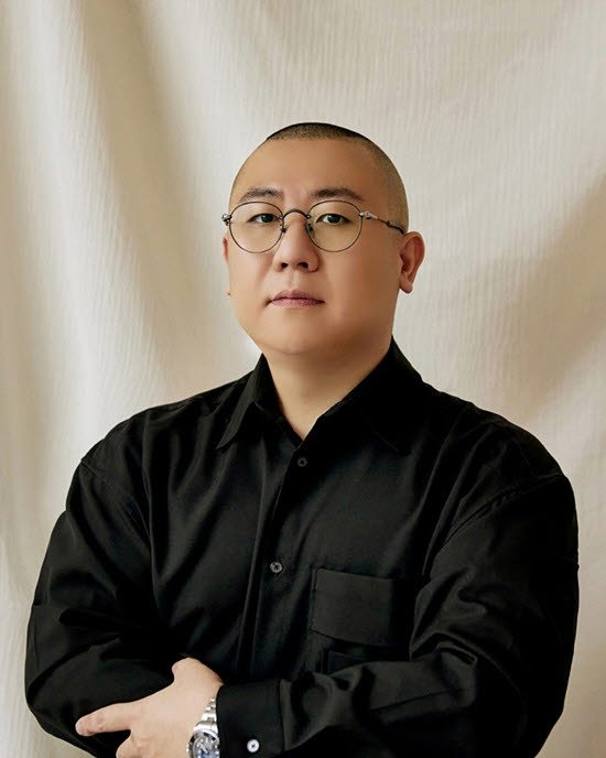 ahofnews's tweet photo. [📰] "Branding Over Casting"... How F&F Ent CEO Jae-woo Choi Grew the Company

He was neither a manager nor a producer. After spending over a decade in investment and music distribution, F&F Entertainment CEO Jae-woo Choi first analyzed the areas where he could not excel when establishing the entertainment company. He judged that competing with major agencies by directly casting and training trainees offered no chance of winning. Instead, he bet on branding and content strategy based on his experience in investment and distribution.

In a recent interview with E-Daily, CEO Choi said, "I had to start by knowing my own limits," adding, "While casting and training were my weakest areas, I have thought more deeply than anyone else about how to promote music and content and help them settle in the market."The solution he chose was audition programs. While auditions are generally seen as a process for selecting debut members, CEO Choi utilized them as a "branding platform" to promote both the company and the artists simultaneously. He determined that this was the most efficient way for a rookie entertainment company to signal its presence to the industry and fans in a short period and to gain the trust of global partners. This strategy led to tangible results. 

F&F Ent partnered with SBS to consecutively launch the girl group UNIS and the boy group AHOF through the audition programs 'Universe Ticket' and 'Universe League'. UNIS rapidly expanded its fandom, primarily overseas. AHOF recorded over 360,000 copies in first-week sales for their debut album and later broke their own record with their second mini-album. Winning first place on music broadcasts and rookie awards at major music awards followed in rapid succession, allowing the company to establish itself in the market relatively quickly for a newborn agency. Based on this, F&F Ent plans to expand its business foundation around artist IP while building a sustainable growth structure through new IP development.

CEO Choi credited this success to the "pre-debut fandom." He explained, "An audition is not simply a process of picking debut members, but a process of building a relationship with fans and promoting the company before the debut," adding, "It was the most effective method for a new agency to promote its brand."His management style also reflects his experience as an investment and distribution expert. Having watched success and failure stories closely while working with various agencies for about a decade, he stated, "I thought good people were more important than a good system," and focused on assembling practical experts for each field from the early stages of the company's establishment.

CEO Choi found the core of the entertainment business not in simple album sales, but in the scalability of Intellectual Property (IP). He judged that a stable revenue stream requires a structure that connects albums, concerts, fan meetings, MD, and advertisements. He said, "Ultimately, creating content that fans can consume for a long time is the most important thing. "The next goal is not another large-scale audition. He emphasized, "As we have accumulated production know-how and a global network through UNIS and AHOF, we now want to become a company that can create new IP through various methods," adding, "Flexibly utilizing external collaborations as well as internal resources is the competitiveness of F&F Ent."

🔗 https://t.co/e9JRNT3Fl4

#AHOF #아홉 @AHOF_official