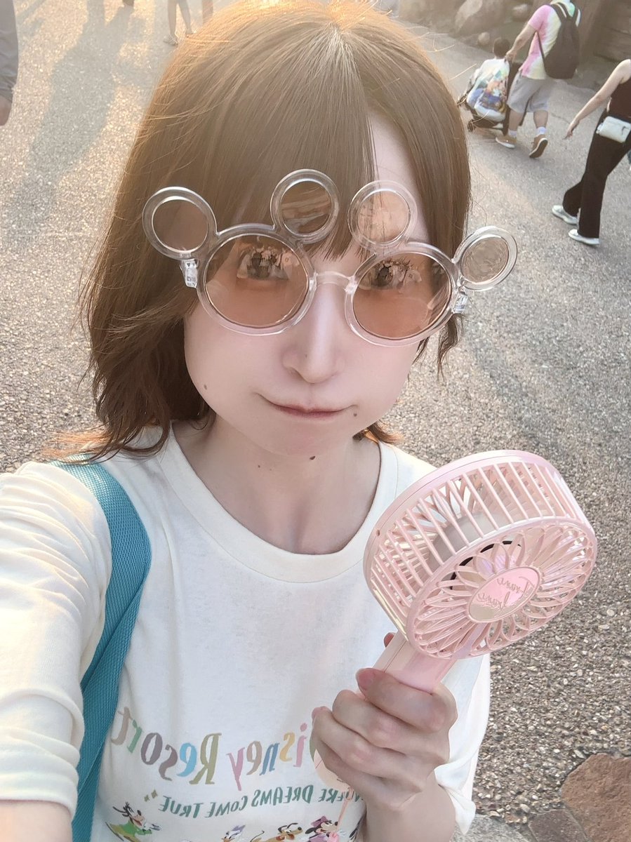 rin_honey2's tweet photo. 日付変わってすぐお祝いのリプくださった方もいて嬉しい(⸝⸝ ◜~◝⸝⸝)🎂🎉覚えててくれてありがとう💘

バースデーイベントさせていただけることになったので、よかったら遊びに来てね😳🤍なにいろ着ようかなー？💌🎶髪色って暗くしたほうがよいー？ https://t.co/rBG5UpR57J
