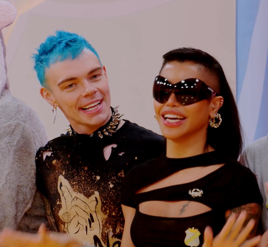 Dolliqu3e's tweet photo. idk, I just kinda ship Art Simone and M1ss Jade So 

#M1ssJadeSo #DragScenePH #DragRacePH #DownUnderVSTheWorld https://t.co/v9oUg1Yhfp