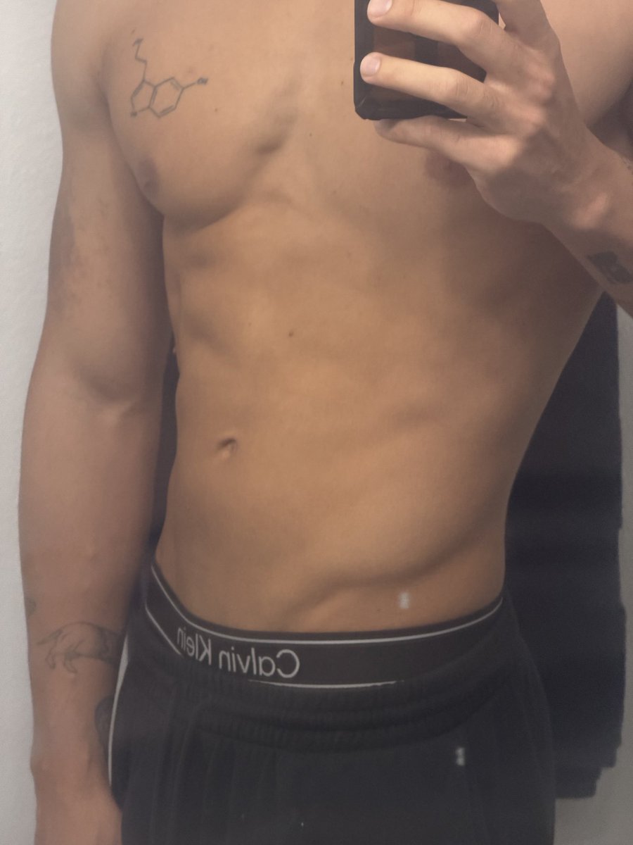 AguaDeCocoPR's tweet photo. One after another 🚿 https://t.co/U5JiI68zjT