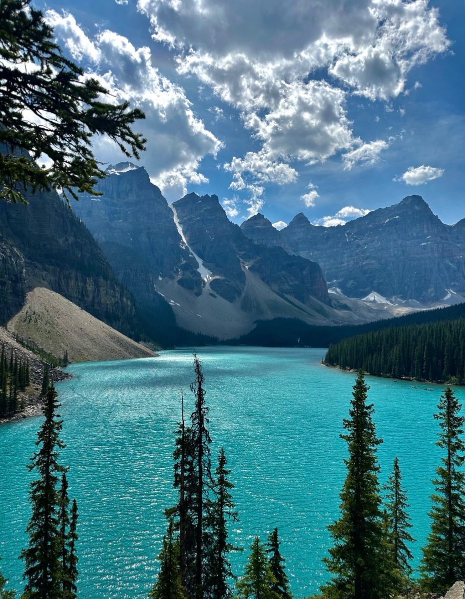 naturebeauty760's tweet photo. Lake Banff, Canada 🇨🇦 https://t.co/mzp1AWMBOs