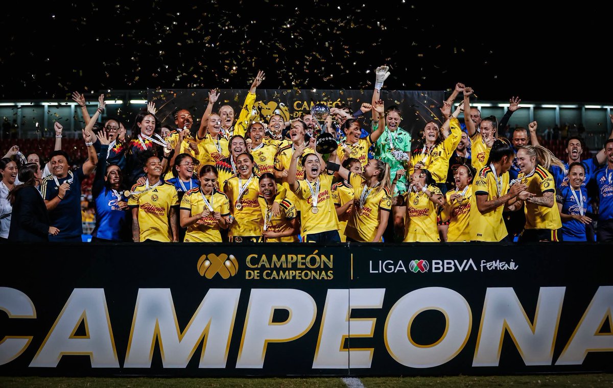 Iv4nGalvan's tweet photo. Antes de que inicie el nuevo torneo solo quiero decir que otra cosa de lo cual me hace sentir orgulloso de mi equipo fue que siempre respetaron a sus rivales y festejaron para ellas y nosotros como afición. https://t.co/kkkM86h7sd