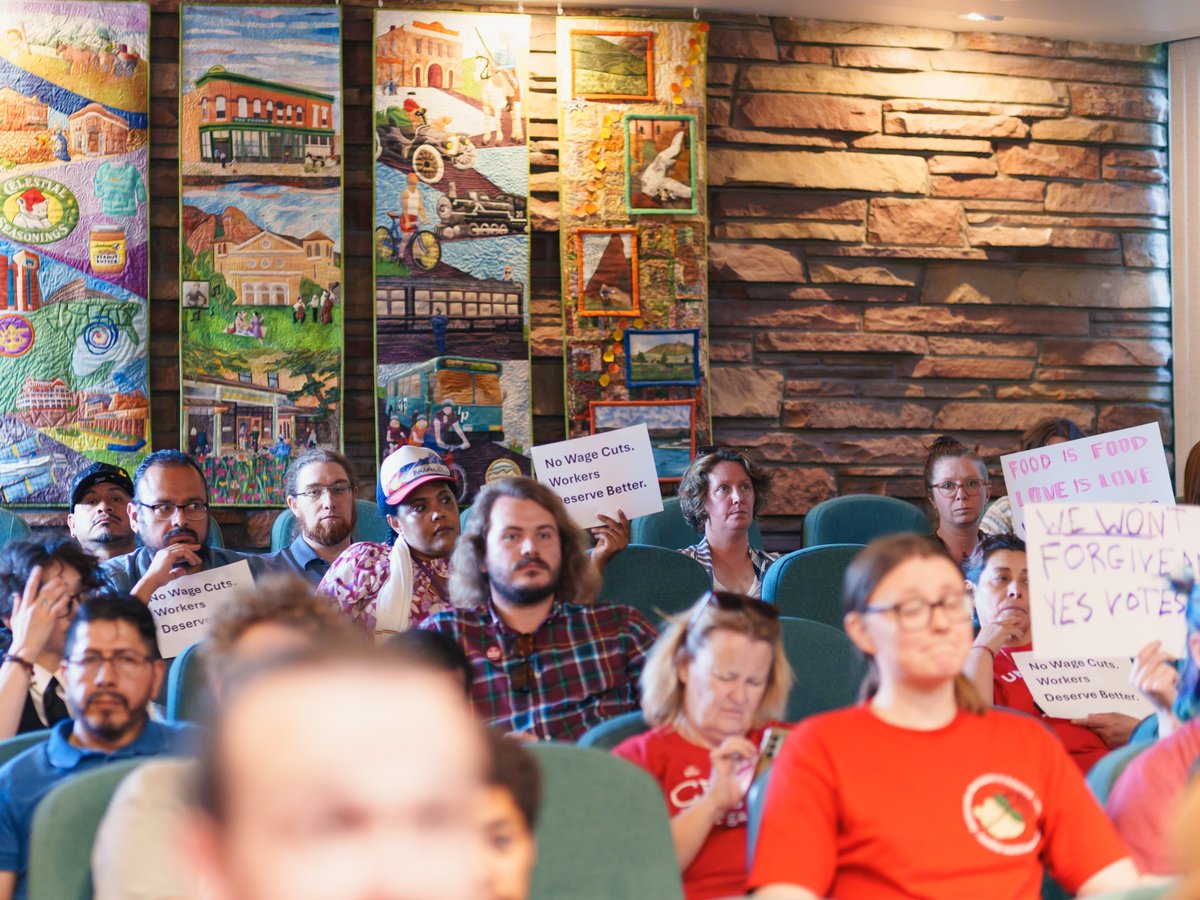 BoulderDSA's tweet photo. We rallied alongside our union siblings, labor advocates, workers fighting for a fair contract at the Boulderado, and others, and WE WON!

Boulder City Council failed to pass a motion to cut tipped wages. Starting Jan 1, the city's tipped minimum wage rises to $15.15, not down. https://t.co/nfRVyJ5Rg5