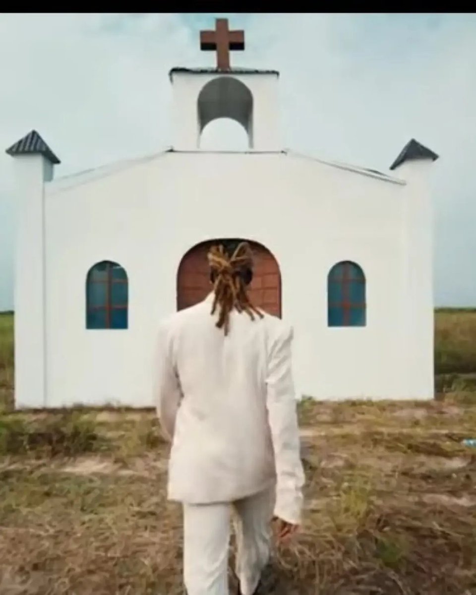 __ybee's tweet photo. Nigerian artist Asake dey represent one kind One Love approach to spirituality. Him music and identity blend Christianity, Islam and Yoruba culture in one unique way. https://t.co/ATKDJRU9sR