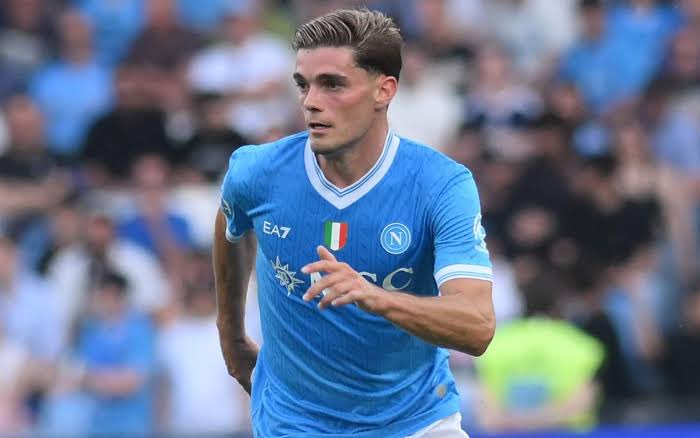 NapoliNetworkX's tweet photo. 🔵 | @Chiariello_CS a @Radio_crc2024: “Fosse per me a 25 milioni di euro Miguel #Gutierrez andrebbe mandato con un fiocco a Leverkusen. A certe cifre i giocatori vanno venduti” https://t.co/4XVblckvOp