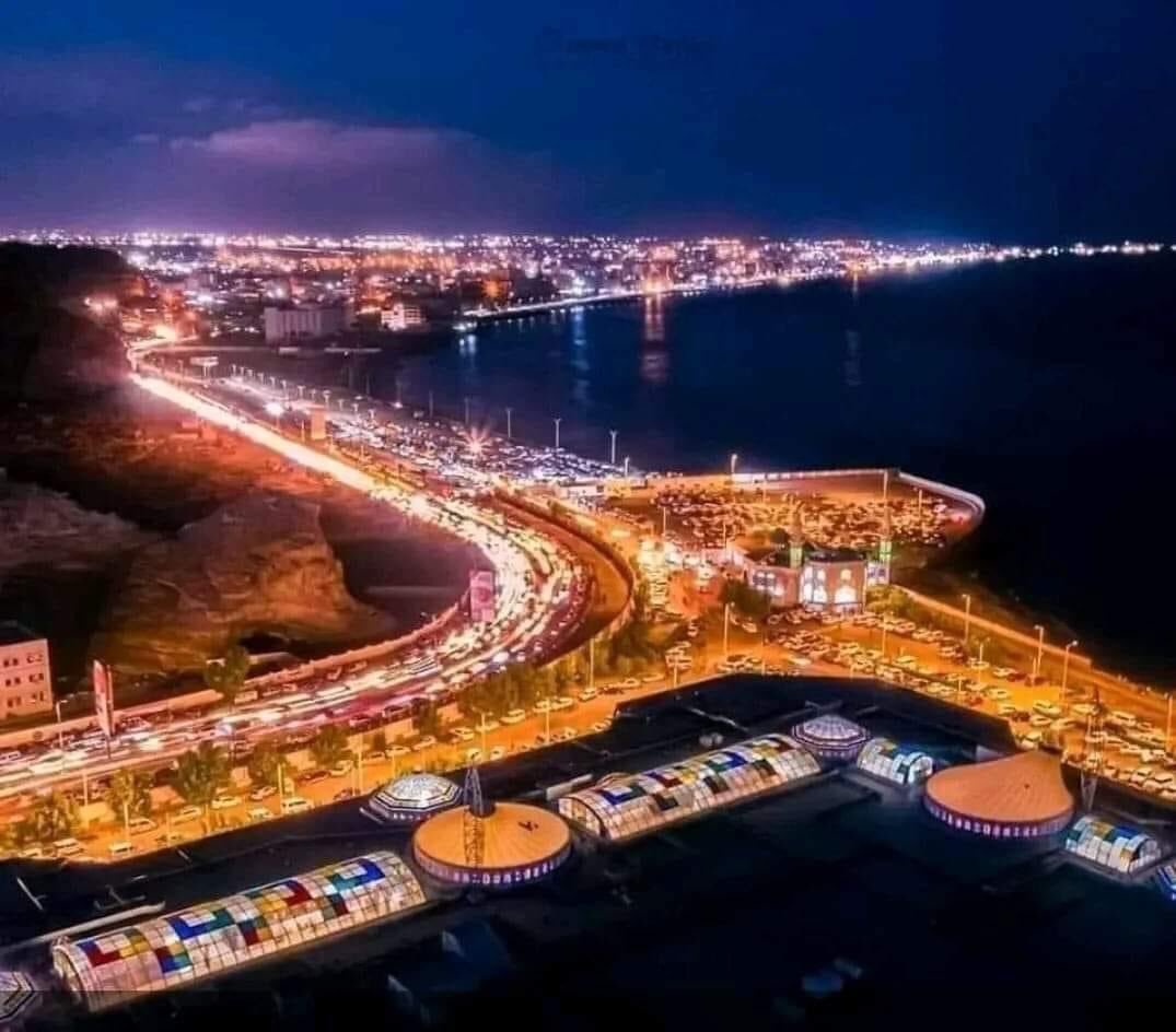 y2025m's tweet photo. صورة رائعة لمدينة عدن في عام 2010 🇾🇪 https://t.co/7lG26YvyWt
