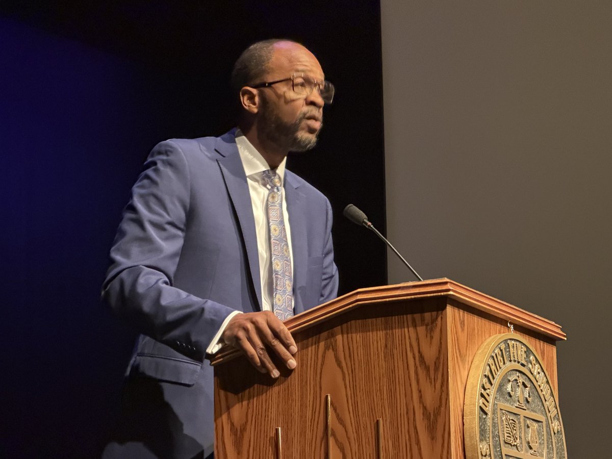 SpartanburgD5's tweet photo. Amazing way to kick off our 2026-27 school year! πππ Heartfelt words from Superintendent @RGary1906 + an inspiring message from @Joe_Sanfelippo + collaboration & learning for our teachers and staff = GREAT DAY! β€οΈ #D5Family #WeAreD5 https://t.co/mZpqsabhwc