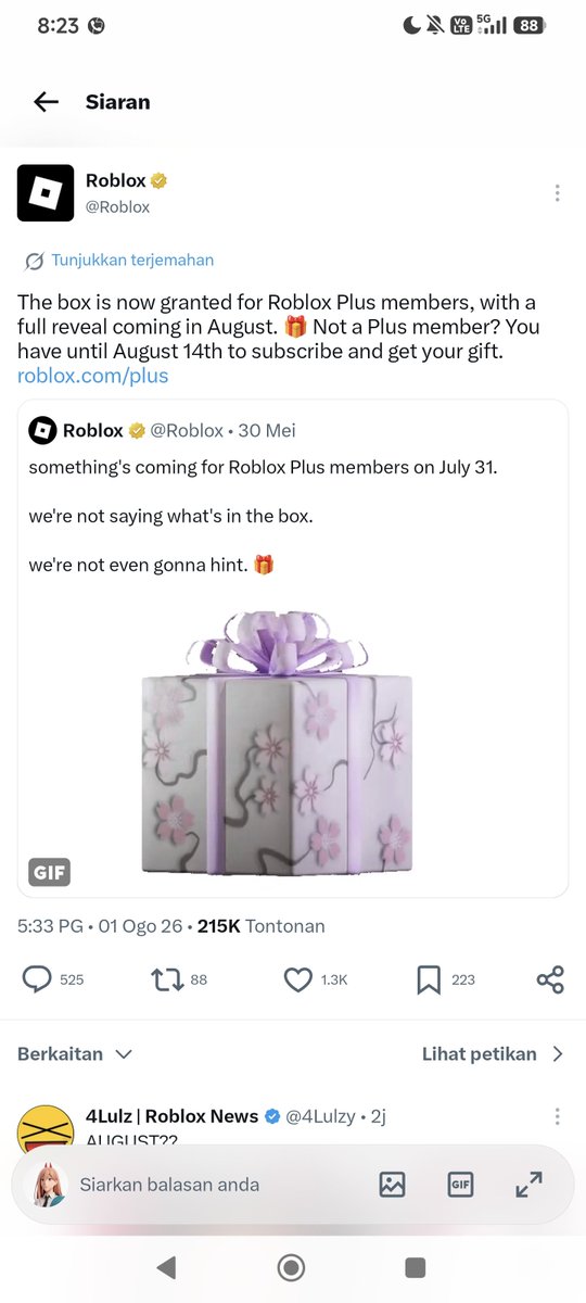 onattsuin0424's tweet photo. @cicitttcuitttt @roblox_fess harus subscribe roblox plus baru dapat gift diatas kepala tapi di bulan August kak &amp; kemungkinan agak lama dikit 🙂. infonya kek gini kak. https://t.co/VwHWxFlewi
