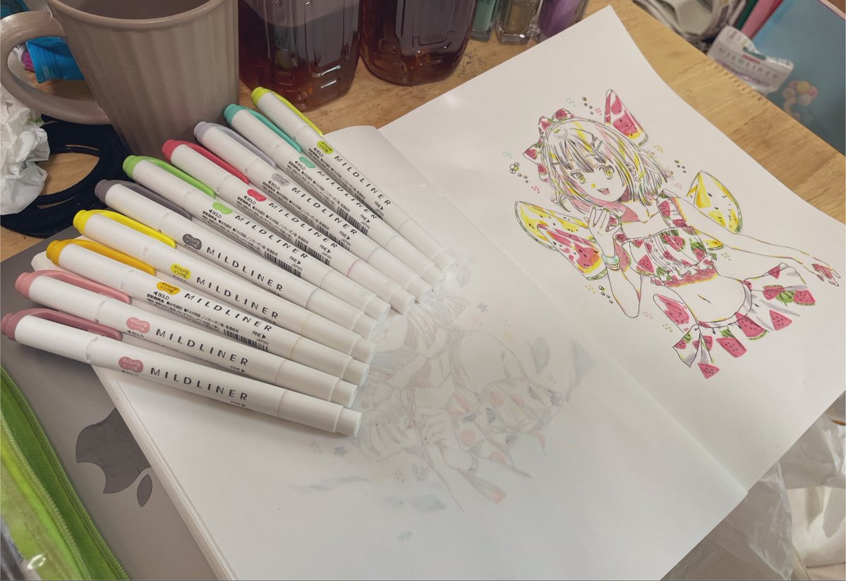 Oznin_ozmo's tweet photo. 今日の画材達🖊️🌸

#マイルドライナー
#落書き https://t.co/iZCOfzOyFC