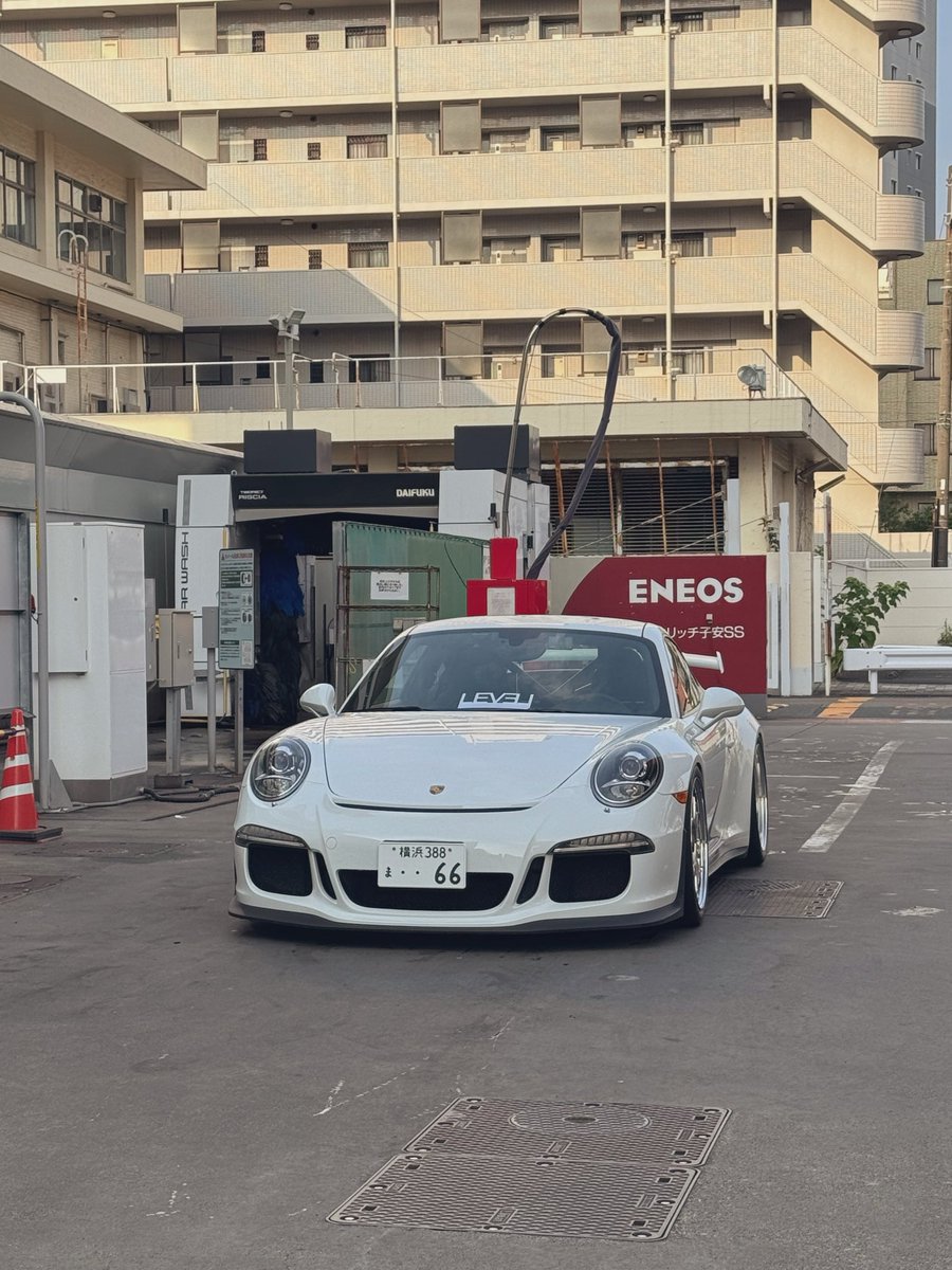 kumicho66's tweet photo. 早朝洗車して酒。
1人だと暇だな https://t.co/yiizEyiYfy