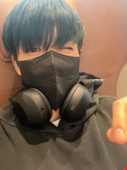 캡 tweet media