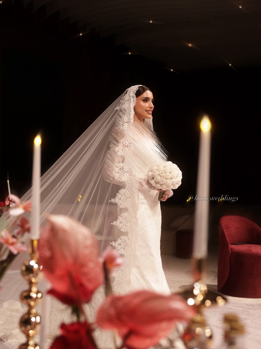 Honsweddings's tweet photo. Saudi weddings 🇸🇦
حفل زفاف شادن الحديثي ومتعب العريفي ✨
#bride #weddings  #gulf_wedding #weddingday #saudi https://t.co/XaXhON3yvq