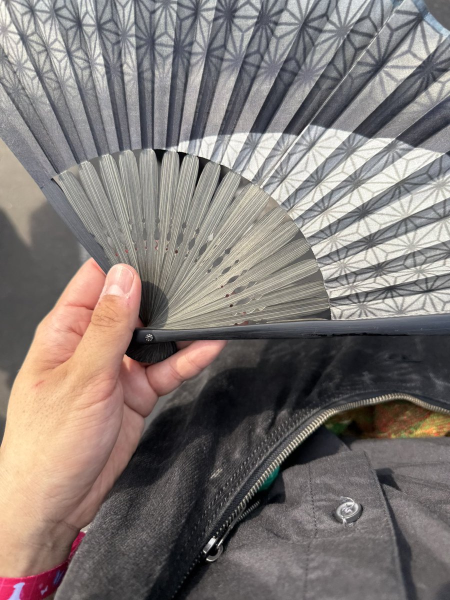 Tsubamoe07's tweet photo. 皆さんへ
東京は新潟より暑いです
しっかり対策した方がいいですね笑

NGT48の劇場がいかに快適か
分かります笑

#NGT48
#TIF2026 https://t.co/SdvfPN6wDL