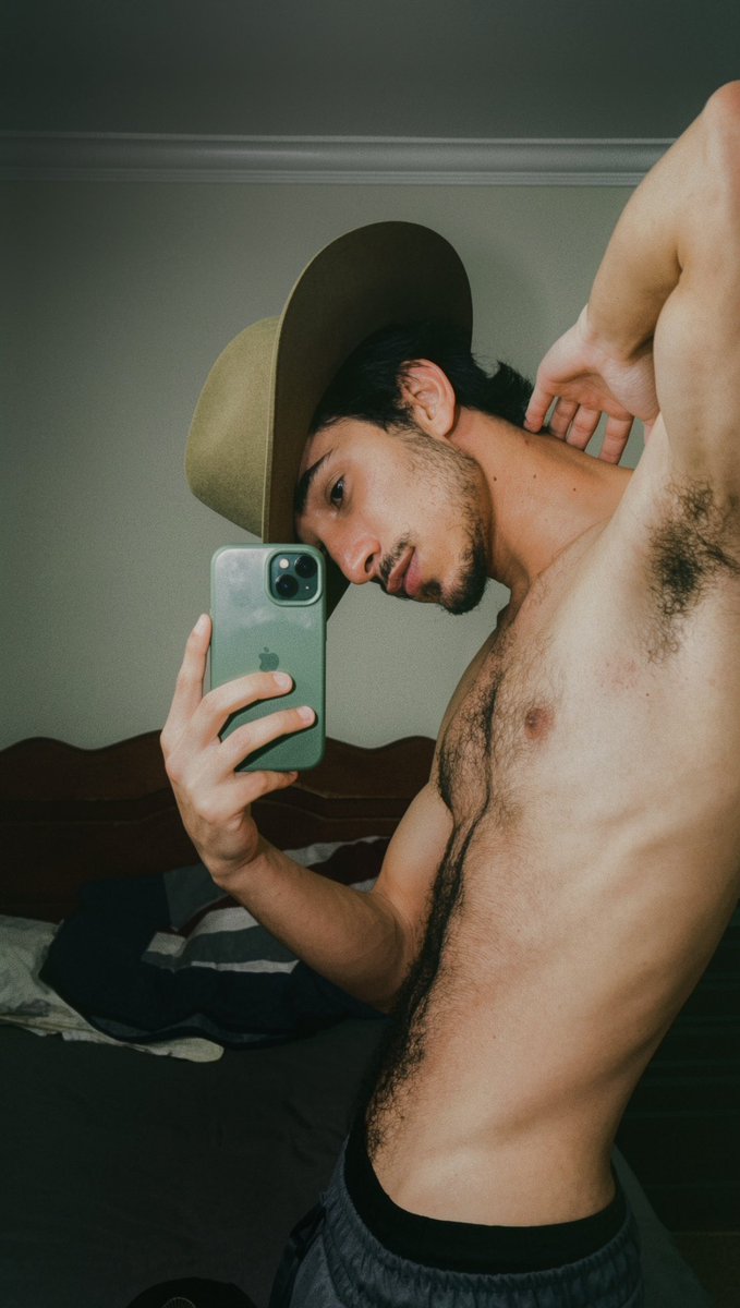 awtiago's tweet photo. Cê quer um cowboy? https://t.co/YNpgTCT1I9