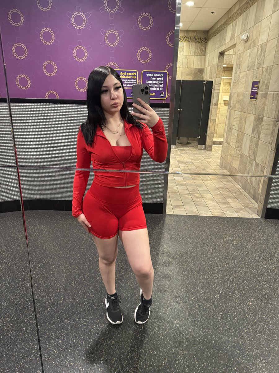 xojanels's tweet photo. be honestโฆwould i be ur gym crush๐ป?
#ExploreX #xojanely #foryoupageใท #gym #ExploreNow https://t.co/pvaHaGNoaQ