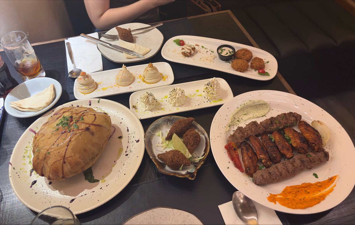 emo_viado's tweet photo. SDDS DO ALMOÇO…. https://t.co/O8cMbQ8dF2