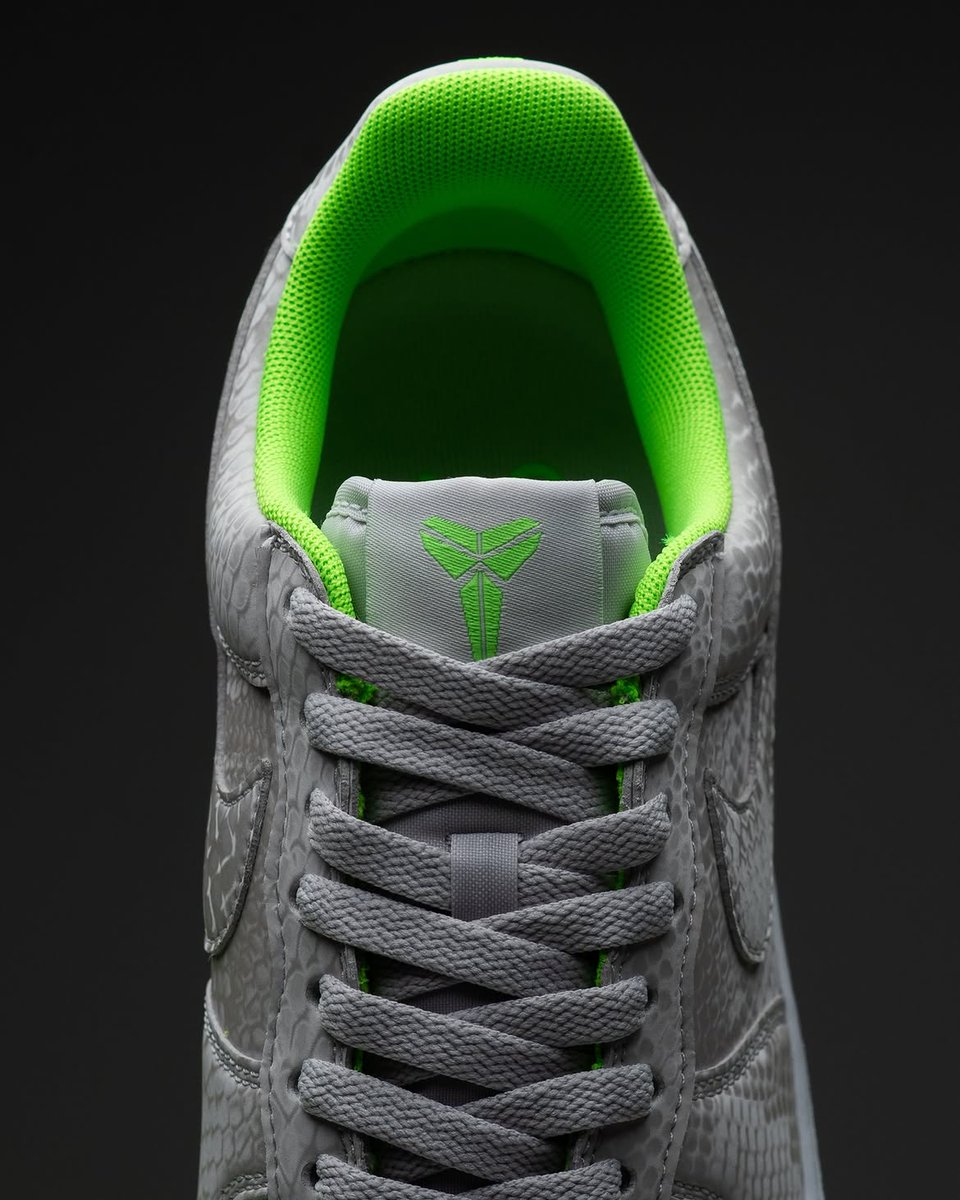 JustFreshKicks's tweet photo. Kobe Bryant x Nike Air Force 1 Low 'Electric Green' 🔋

https://t.co/owaKrp4H9b https://t.co/XYHkcn2jYf