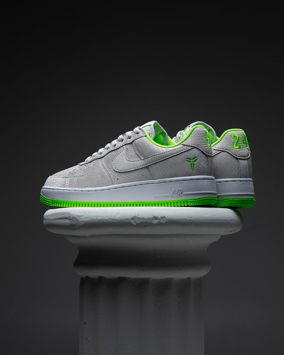 JustFreshKicks's tweet photo. Kobe Bryant x Nike Air Force 1 Low 'Electric Green' 🔋

https://t.co/owaKrp4H9b https://t.co/XYHkcn2jYf
