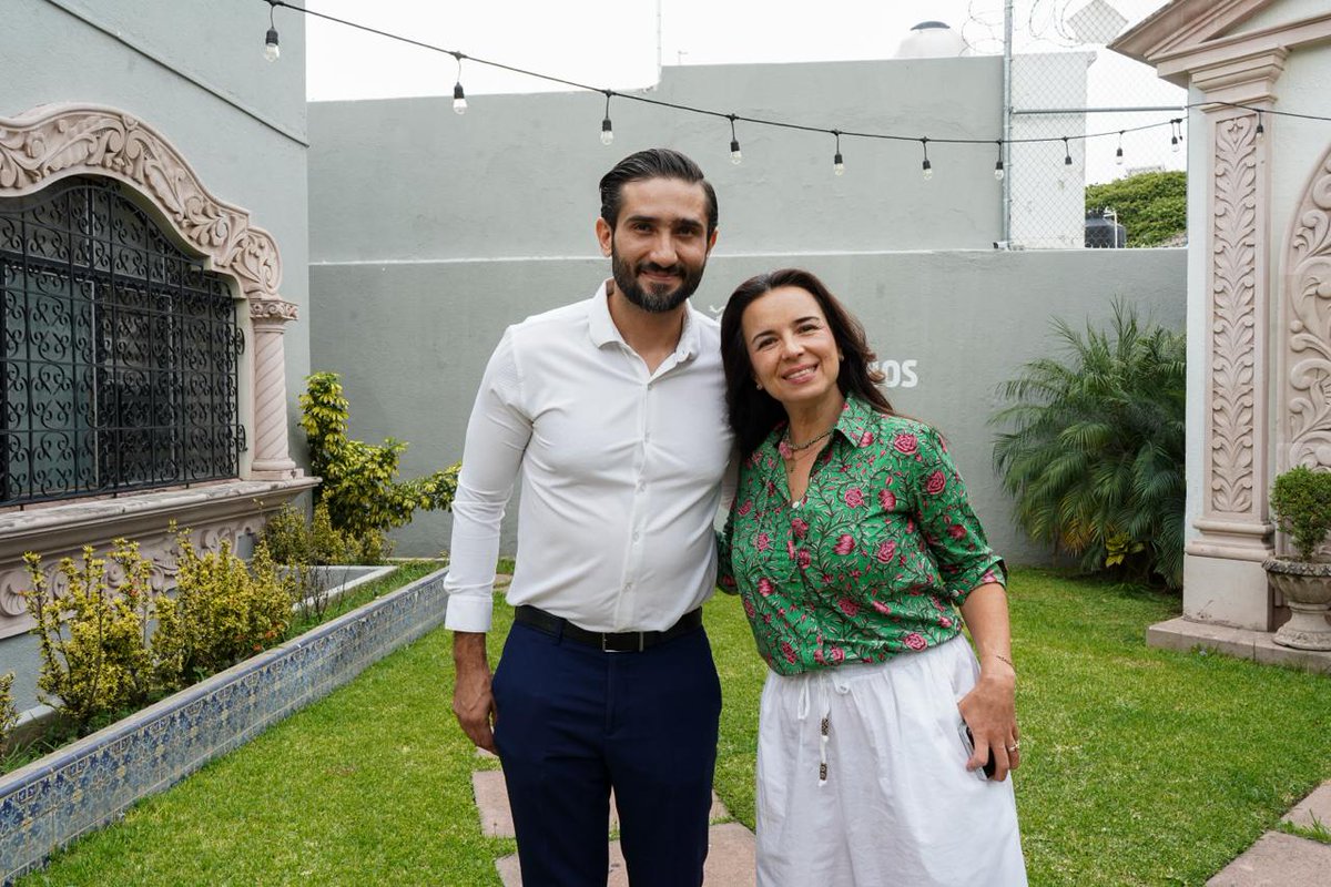 MirzaFloresG's tweet photo. El proceso electoral está a la vuelta de la esquina y en Casa Ciudadana ya se siente el ritmo. 🔥🍊 https://t.co/KVsbyqGPRB