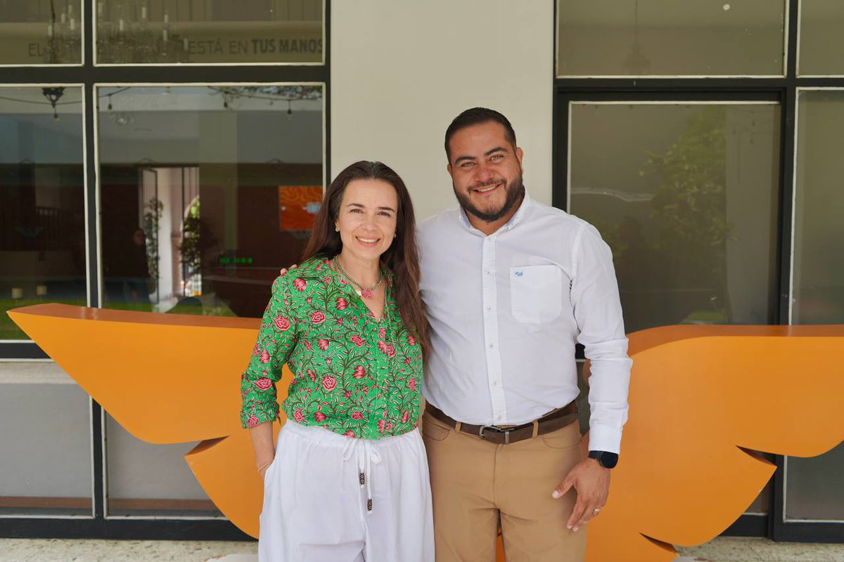 MirzaFloresG's tweet photo. El proceso electoral está a la vuelta de la esquina y en Casa Ciudadana ya se siente el ritmo. 🔥🍊 https://t.co/KVsbyqGPRB