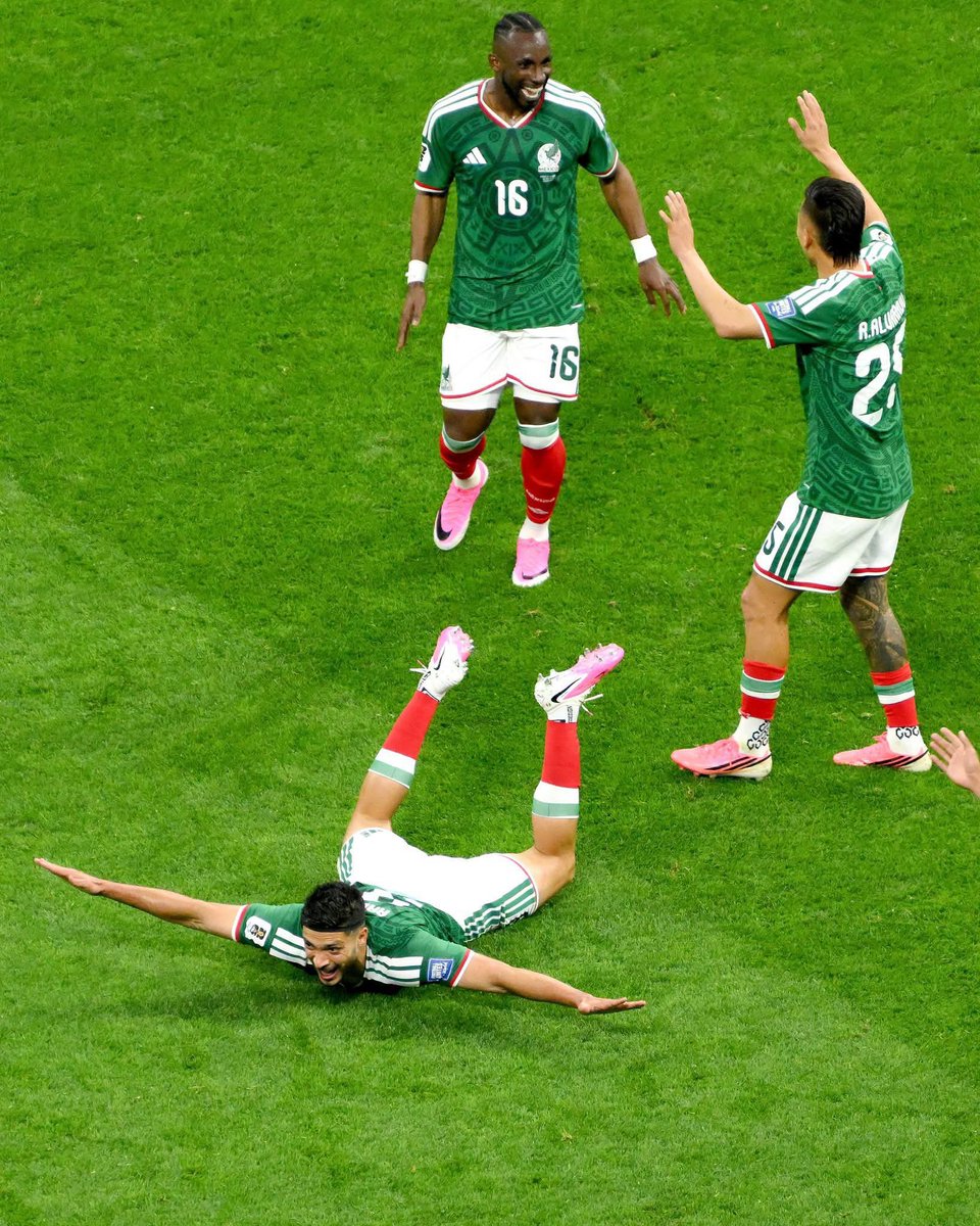 tudimebeto's tweet photo. Poco se habla de que el tridente de Quiñones, Raúl y Piojo terminó siendo todo lo que queríamos que fuera el de Chucky, Raúl y Tecatito. https://t.co/xAmRRnQm0H