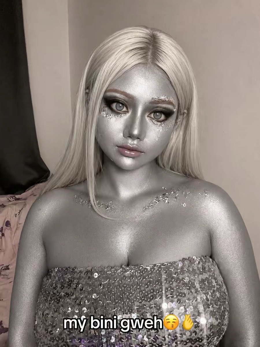 lovewhite009's tweet photo. Wow my fav cosplay in silver painting https://t.co/Sp7RvSvgPg