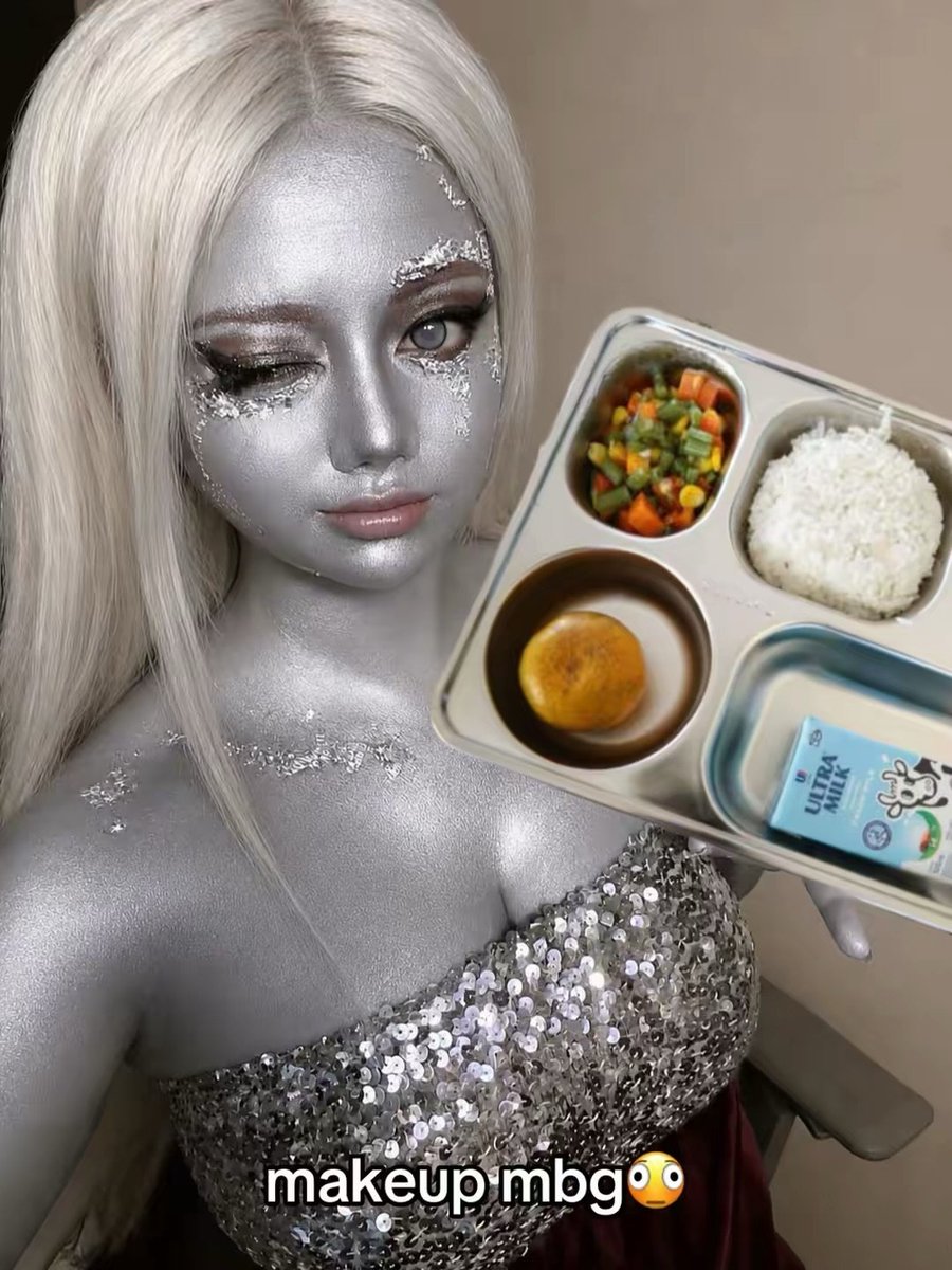 lovewhite009's tweet photo. Wow my fav cosplay in silver painting https://t.co/Sp7RvSvgPg