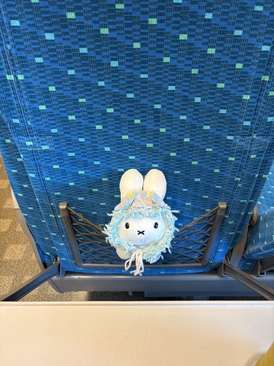 Dr0153's tweet photo. 🐰しょうわ の さいこー けっさく って なに？（新幹線です🚄） https://t.co/8gp0YeO62b